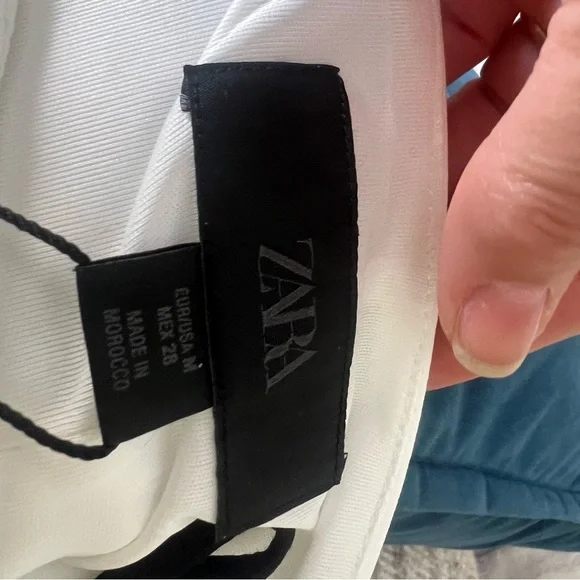 Zara White Camisole with Black Bow Accents - Picture 11 of 12